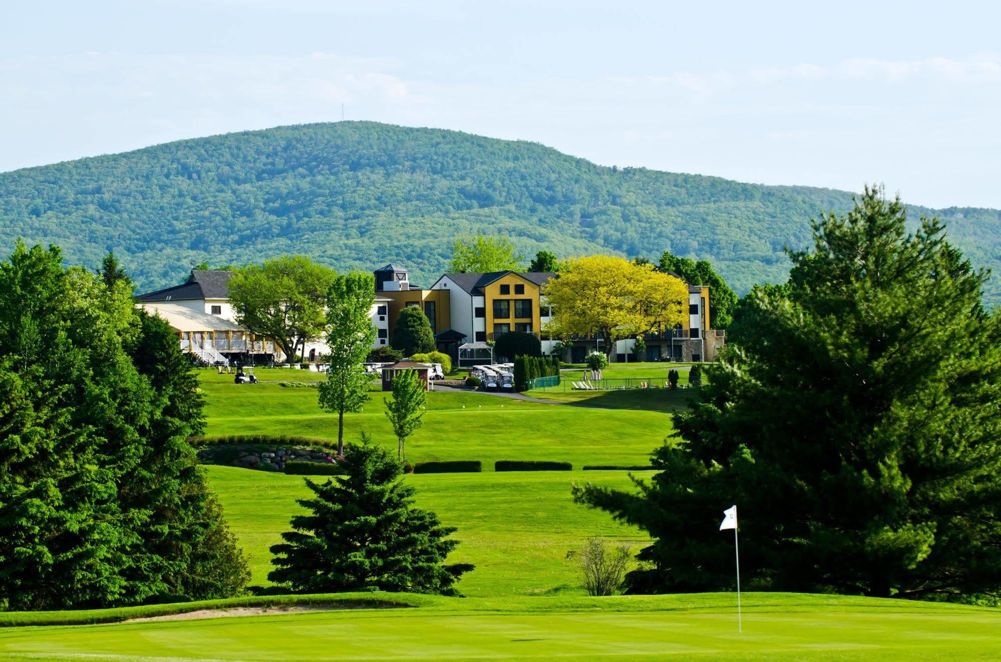Auberge Bromont Exterior photo